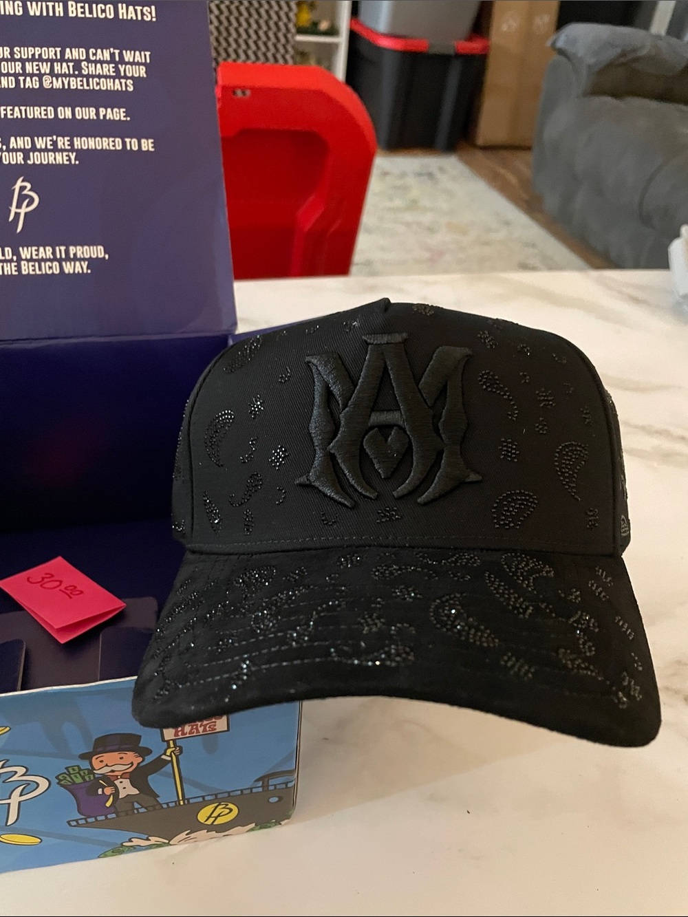 Belico hat with box